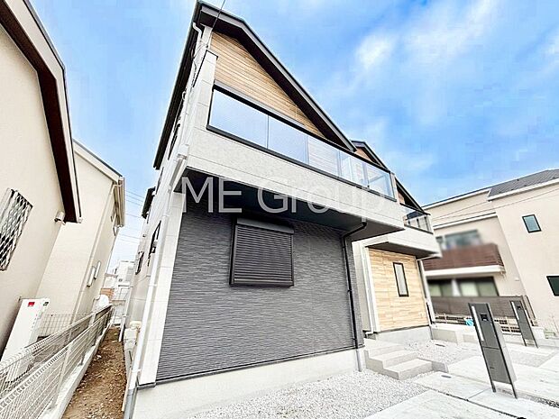 溢れる陽光でご家族の笑顔も輝く