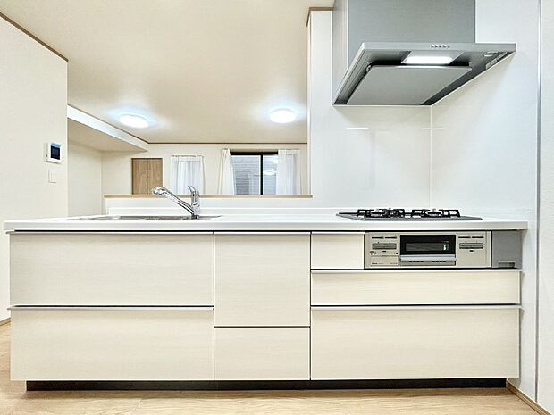 毎日使うキッチンだから、使いやすさ&お手入れのしやすさにこだわりました。