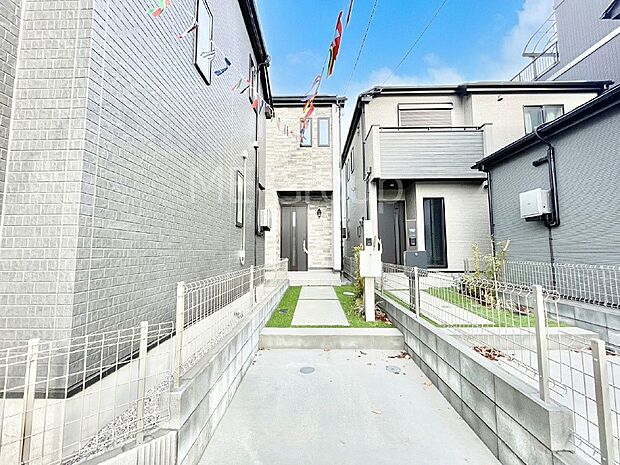 洗練された外観、上質な住空間が広がる室内は永く安心して過ごせる住居です。