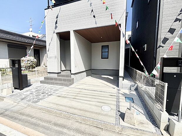 ビルトインタイプは大切なお車を傷や汚れから守ることができます。