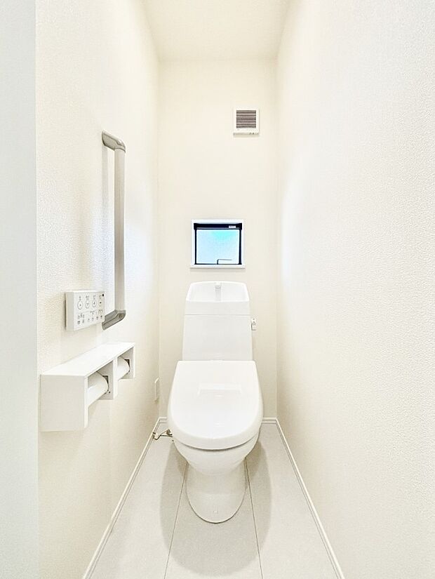 トイレは安心の2箇所!朝のバタバタも一安心です。