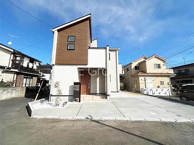 溢れる陽光でご家族の笑顔も輝く