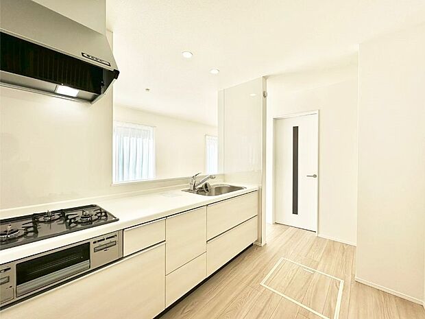 料理をしながらご家族との会話を楽しめる対面カウンターキッチン