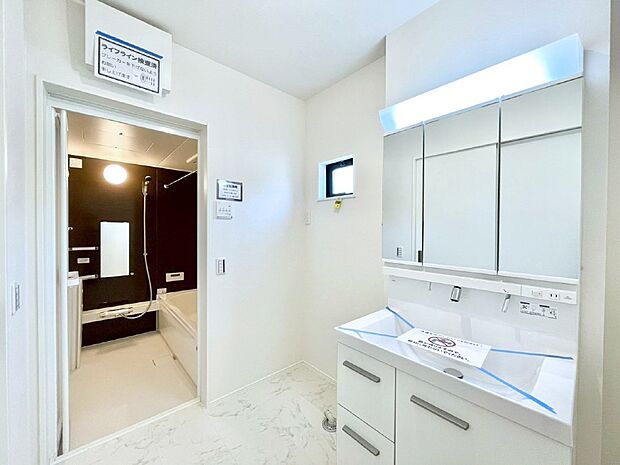 広々とゆとりのあるランドリースペース。  