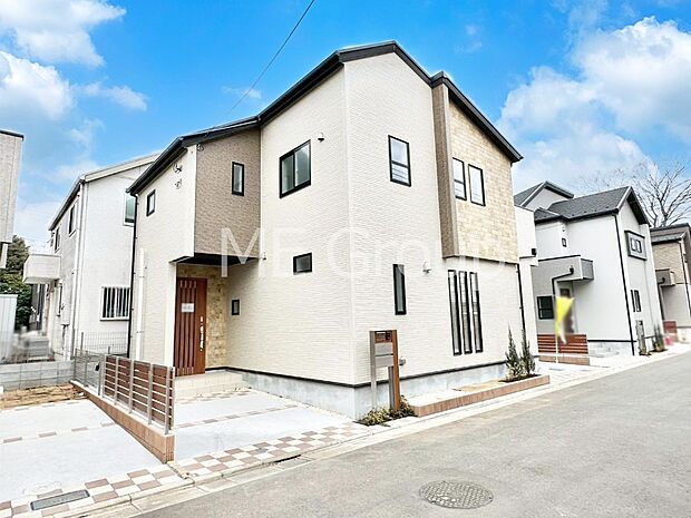 上質感あふれる外観デザイン。魅力の住まいを実現。