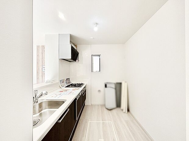 ゆとりあるキッチンではご家族と楽しくお料理ができます。