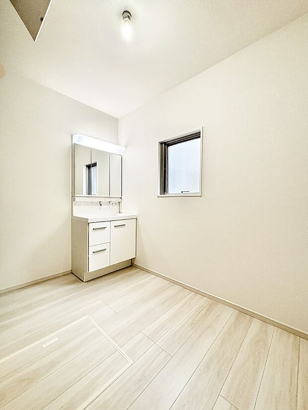 広々とゆとりのあるランドリースペース