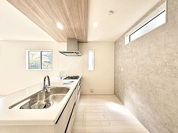 ゆとりあるキッチンではご家族と楽しくお料理ができます。