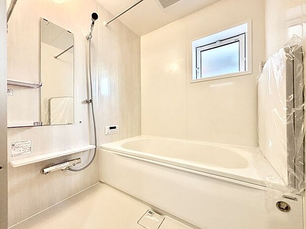 落ち着いた雰囲気でゆっくりお寛ぎいただけるバスルーム