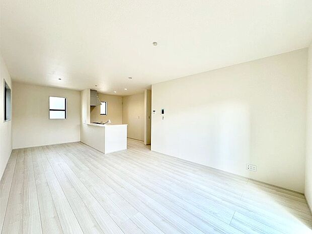 落ち着いた雰囲気のＬＤＫは家族みんなの快適空間  