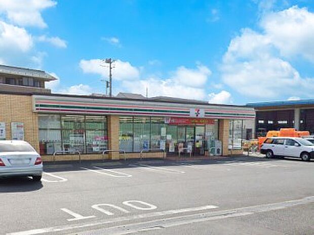 コンビニ 300m セブン-イレブン 練馬インター店