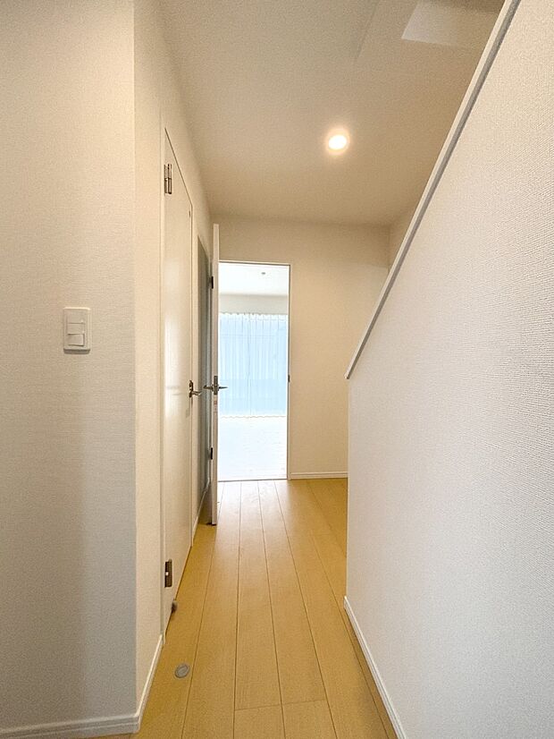 家族の帰宅やお客様をあたたかく迎える玄関