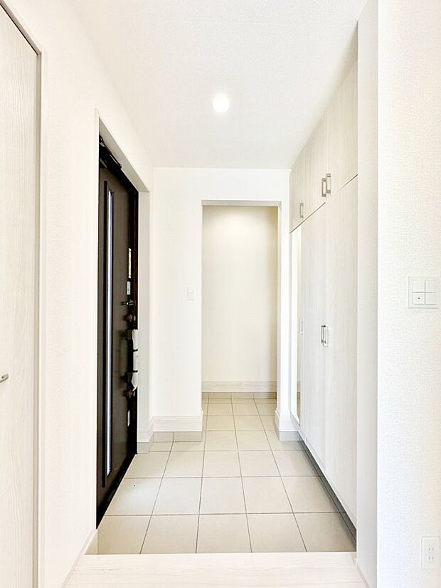 家族の帰宅やお客様をあたたかく迎える玄関