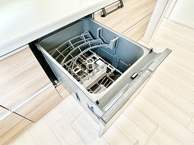 面倒なお片づけは食洗機にお任せ！家事の負担が減って、時間にも気持ちにもゆとりができます。