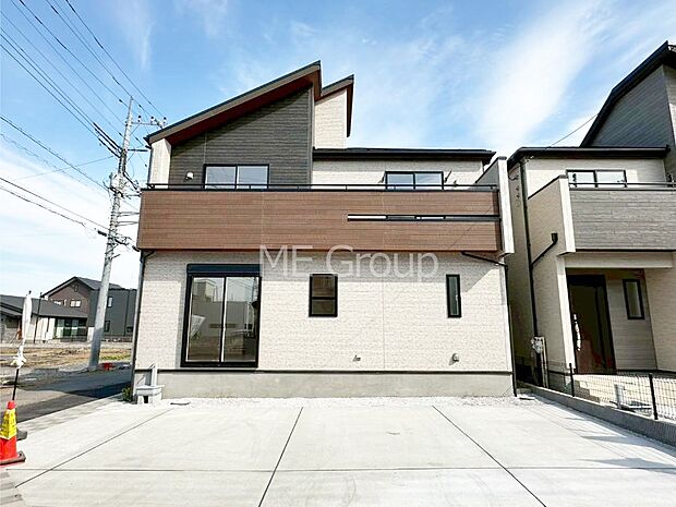 溢れる陽光でご家族の笑顔も輝く