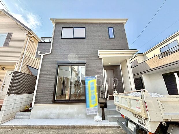 洗練された外観、上質な住空間が広がる室内は永く安心して過ごせる住居です。