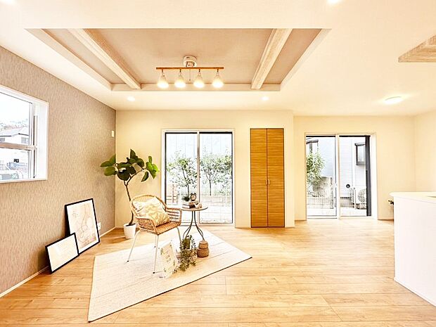 お洒落なアクセントクロスにインテリアを考えるのが楽しみですね。