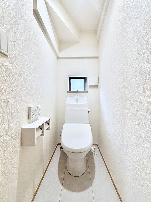 トイレは温水洗浄機能付き
