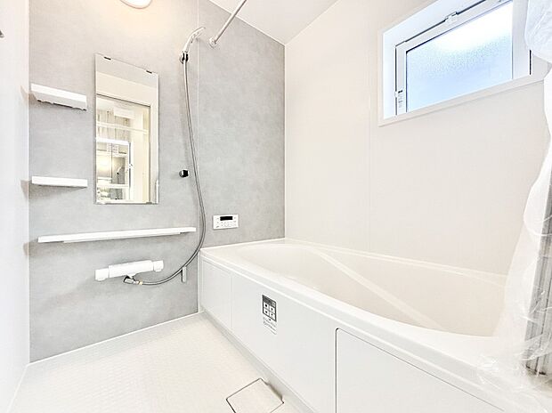 落ち着いた雰囲気でゆっくりお寛ぎいただけるバスルーム