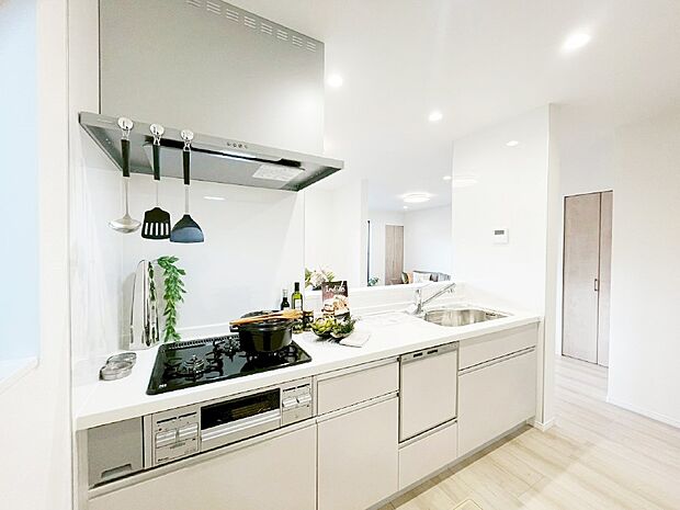 料理をしながらご家族との会話を楽しめる対面カウンターキッチン