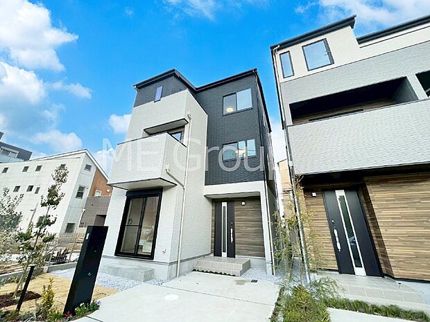 溢れる陽光でご家族の笑顔も輝く