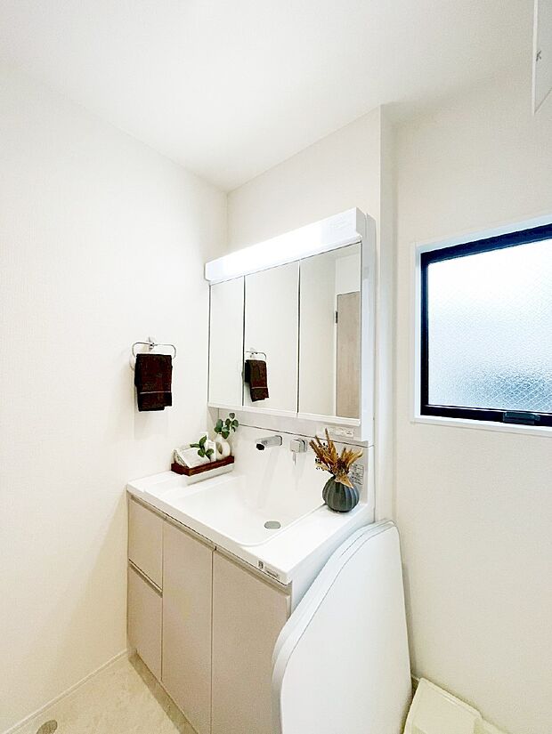 広々とゆとりのあるランドリースペース