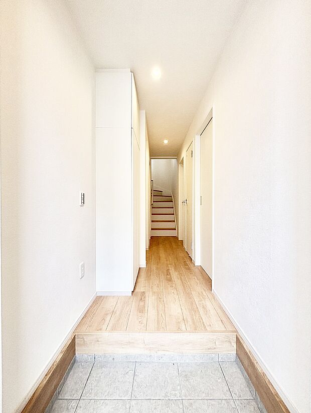 家族の帰宅やお客様をあたたかく迎える玄関