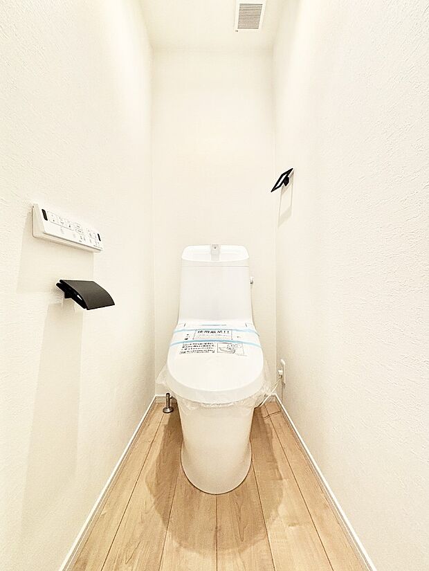 トイレは安心の2箇所!朝のバタバタも一安心です。