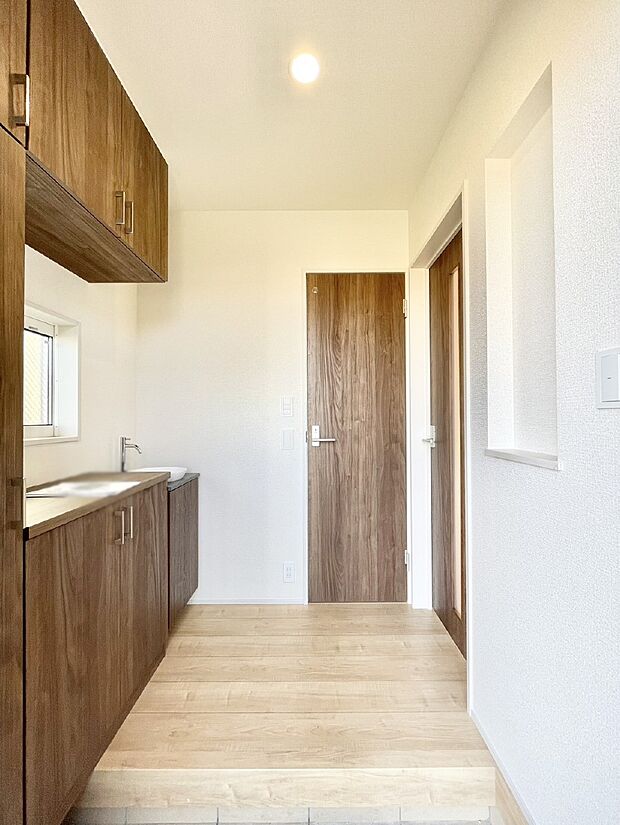 家族の帰宅やお客様をあたたかく迎える玄関  