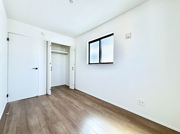 子供部屋にもおすすめな収納スペースたっぷりの居室