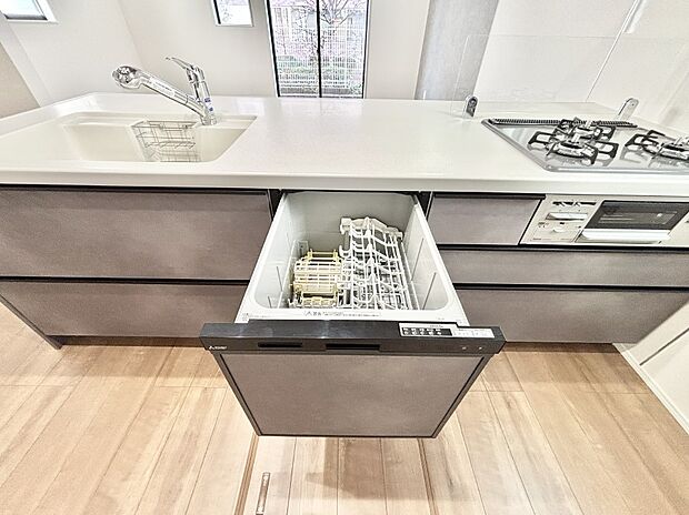 面倒なお片づけは食洗機にお任せ!家事の負担が減って、時間にも気持ちにもゆとりができます。