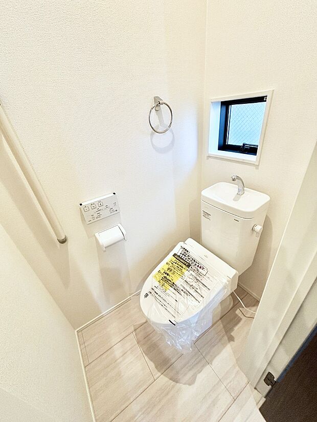 ウォシュレット付きトイレが1階と2階それぞれに配置されていてとても便利です。