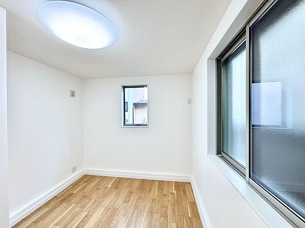 2面採光なので、明るく風通しも良く心地良い生活が送れます。