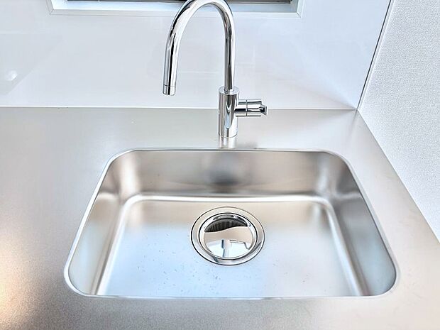 広々としたシンクでお料理やお皿洗いもラクラク快適に!
