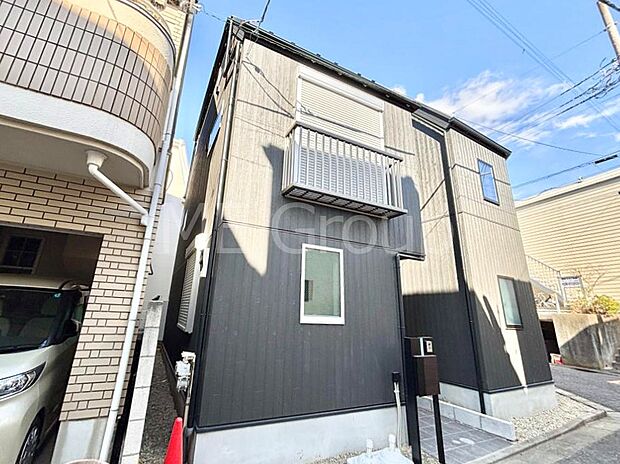 洗練された外観、上質な住空間が広がる室内は永く安心して過ごせる住居です。 