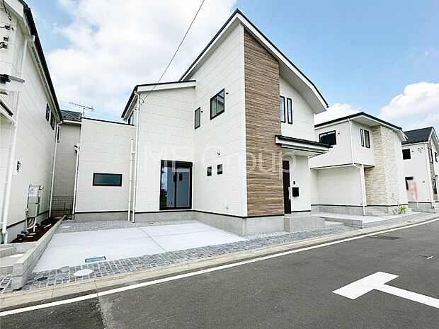 洗練された外観、上質な住空間が広がる室内は永く安心して過ごせる住居です。