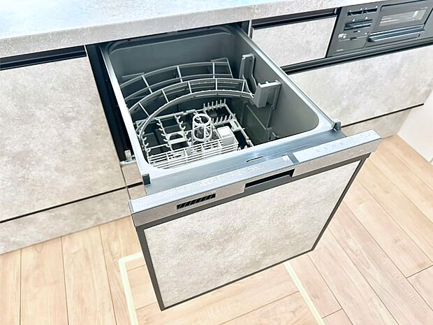 面倒なお片づけは食洗機にお任せ!家事の負担が減って、時間にも気持ちにもゆとりができます。