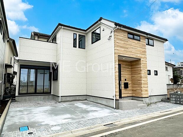 溢れる陽光でご家族の笑顔も輝く