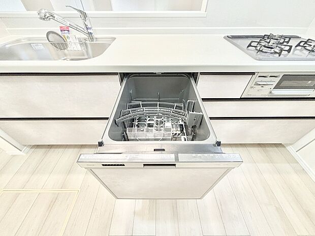 面倒なお片づけは食洗機にお任せ!家事の負担が減って、時間にも気持ちにもゆとりができます。