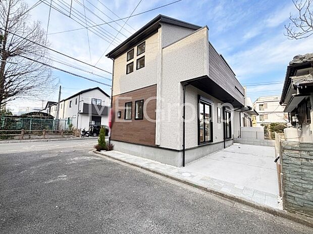 溢れる陽光でご家族の笑顔も輝く