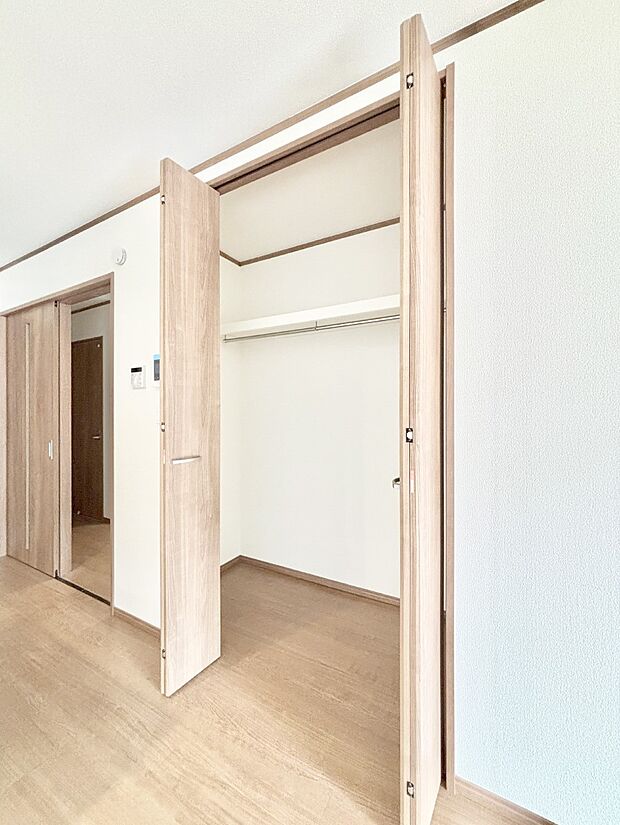 たっぷりの収納スペースで快適に暮らせそう 