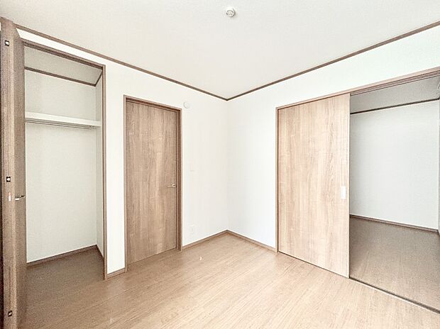 収納が充実しているので、居住スペースを広く使えます。 