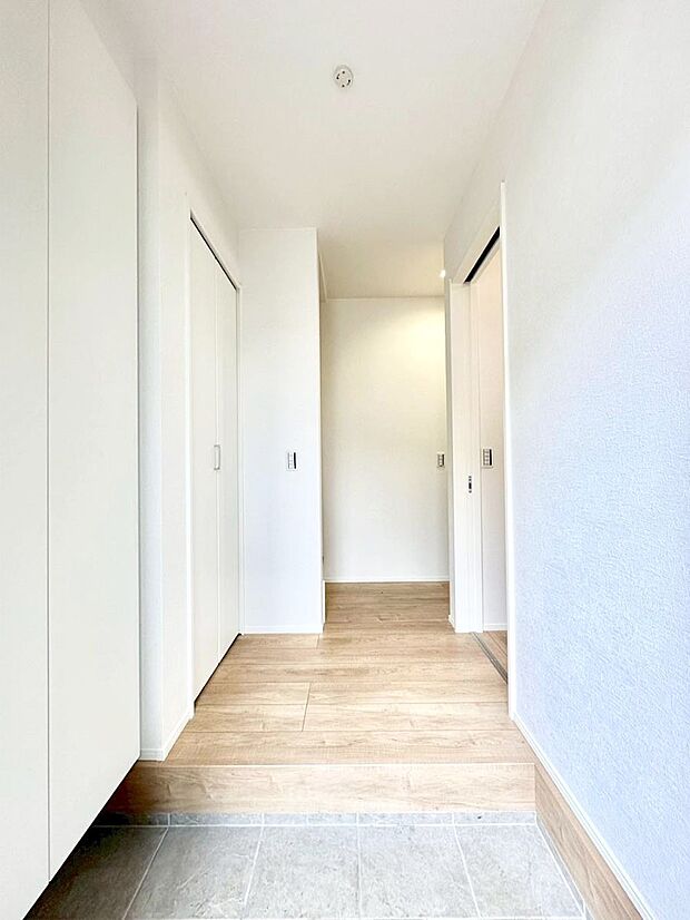 家族の帰宅やお客様をあたたかく迎える玄関