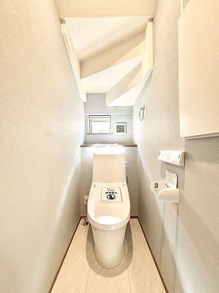 トイレは安心の2箇所！朝のバタバタも一安心です。