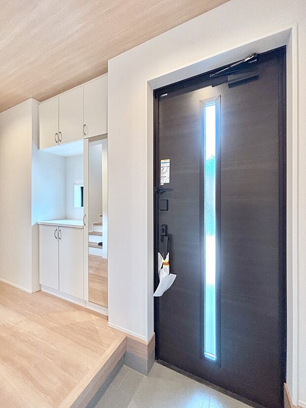 飾り棚を利用して、お越しいただくお客様をおもてなしできます。