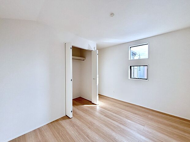 収納が充実しているので、居住スペースを広く使えます。 