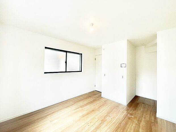 ナチュラルなフローリングはどんなインテリアにもマッチ。