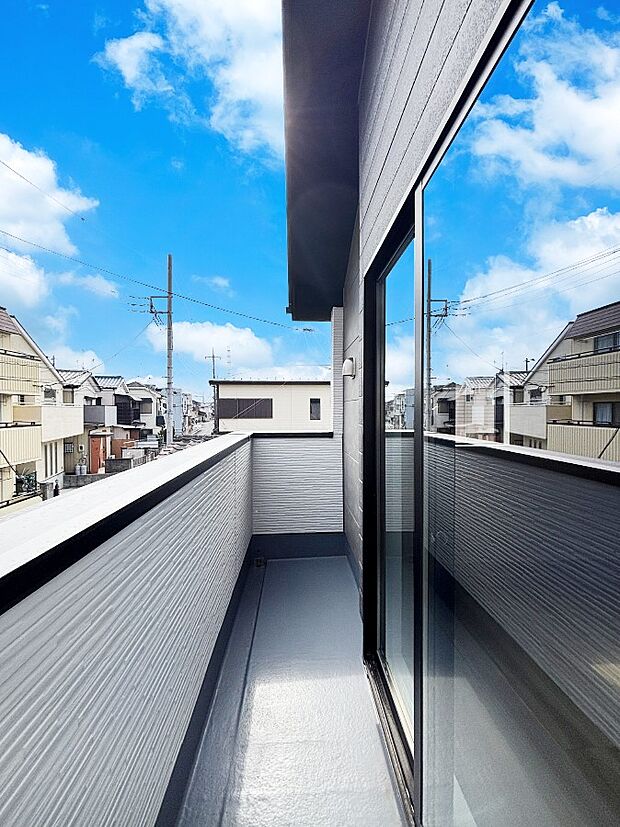 風通しの良いバルコニー