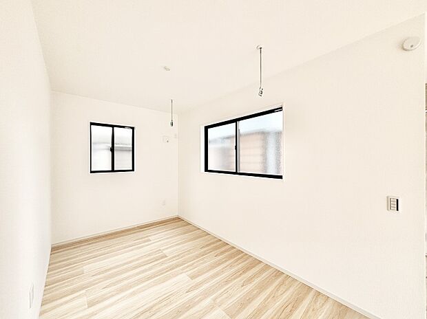 リビングの一部は個室や家事スペースとしても利用できます