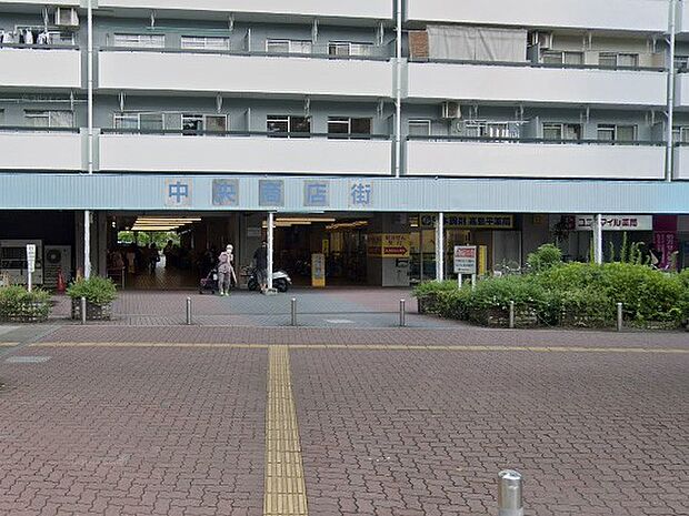 ショッピングセンター 1500m 中央商店街